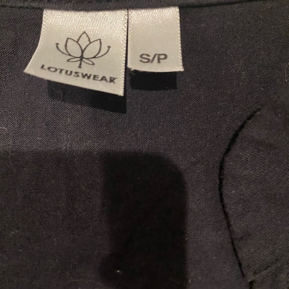 Lotuswear Black 3/4 Length Sleeve Wrap style look Top Size S - Picture 3 of 6